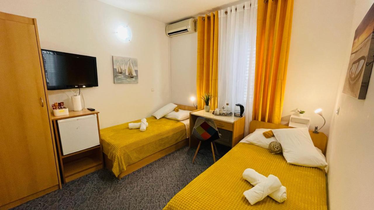 Apartmens And Rooms Madunic V スプリト エクステリア 写真