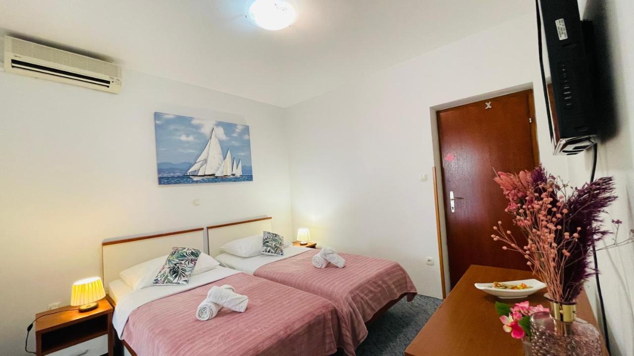 Apartmens And Rooms Madunic V スプリト エクステリア 写真