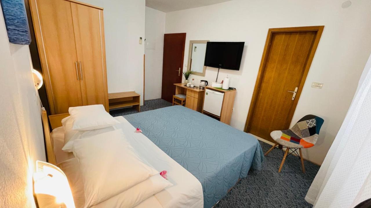 Apartmens And Rooms Madunic V スプリト エクステリア 写真